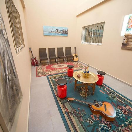 Appartement Dialcom 瓦尔扎扎特 外观 照片