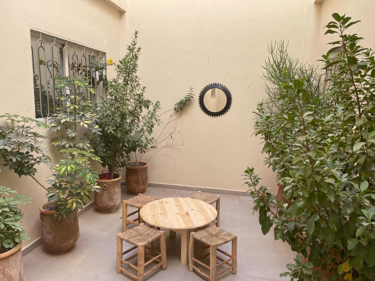 Appartement Dialcom 瓦尔扎扎特 外观 照片